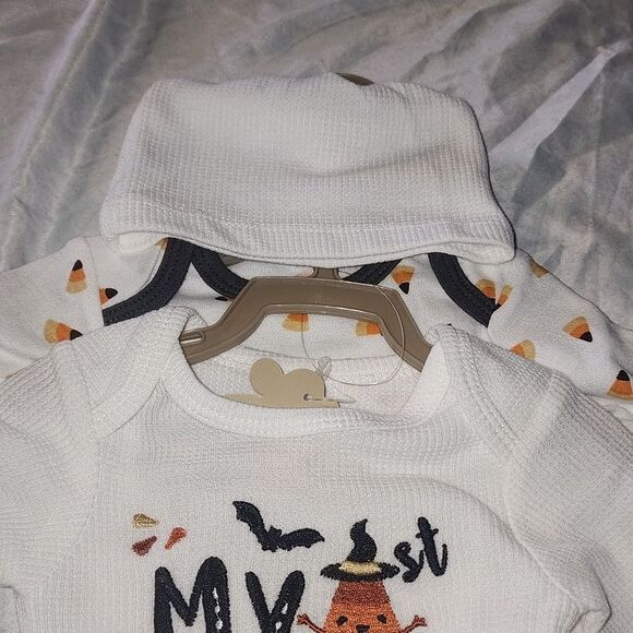 Halloween Themed Kids One Piece Set - White and Black Size 0-3m - Picture 5 of 5